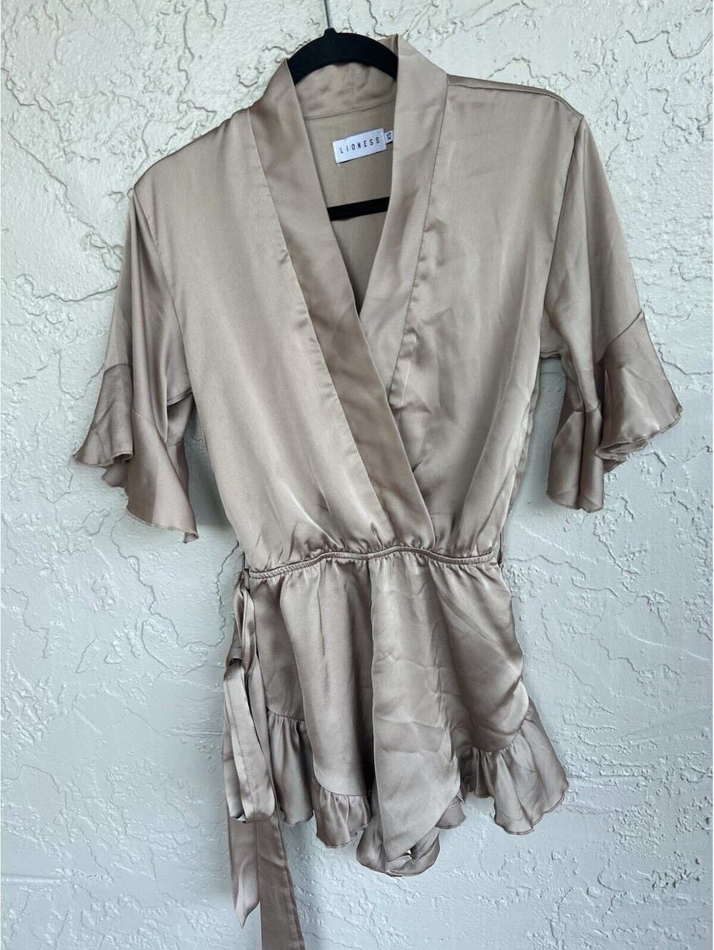 LIONESS Playsuit Romper Womens XS Elastic Tie Waist Summer Beige Champaign.